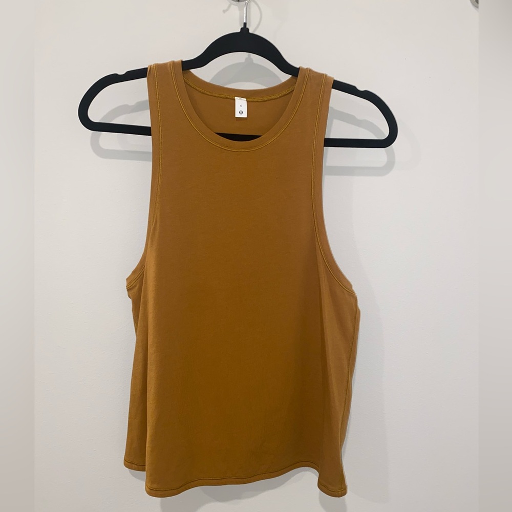 Lululemon tank
